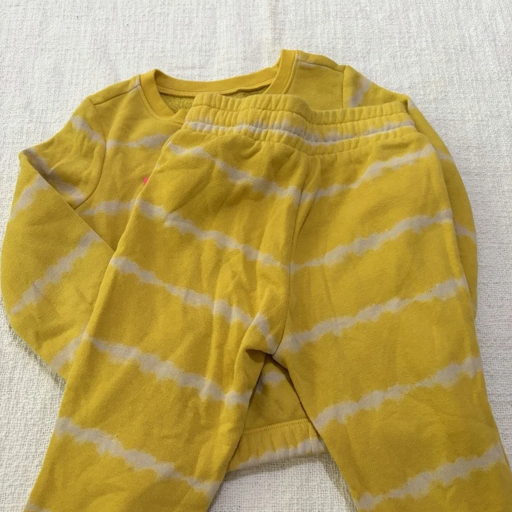 GAP Kids Yellow Sweatsuit Set 2pc  Sweatshirt Joggers Girls XS 4/5 School